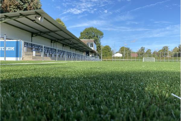 Aanleg kunstgras voetbalveld - Sportinfrabouw NV